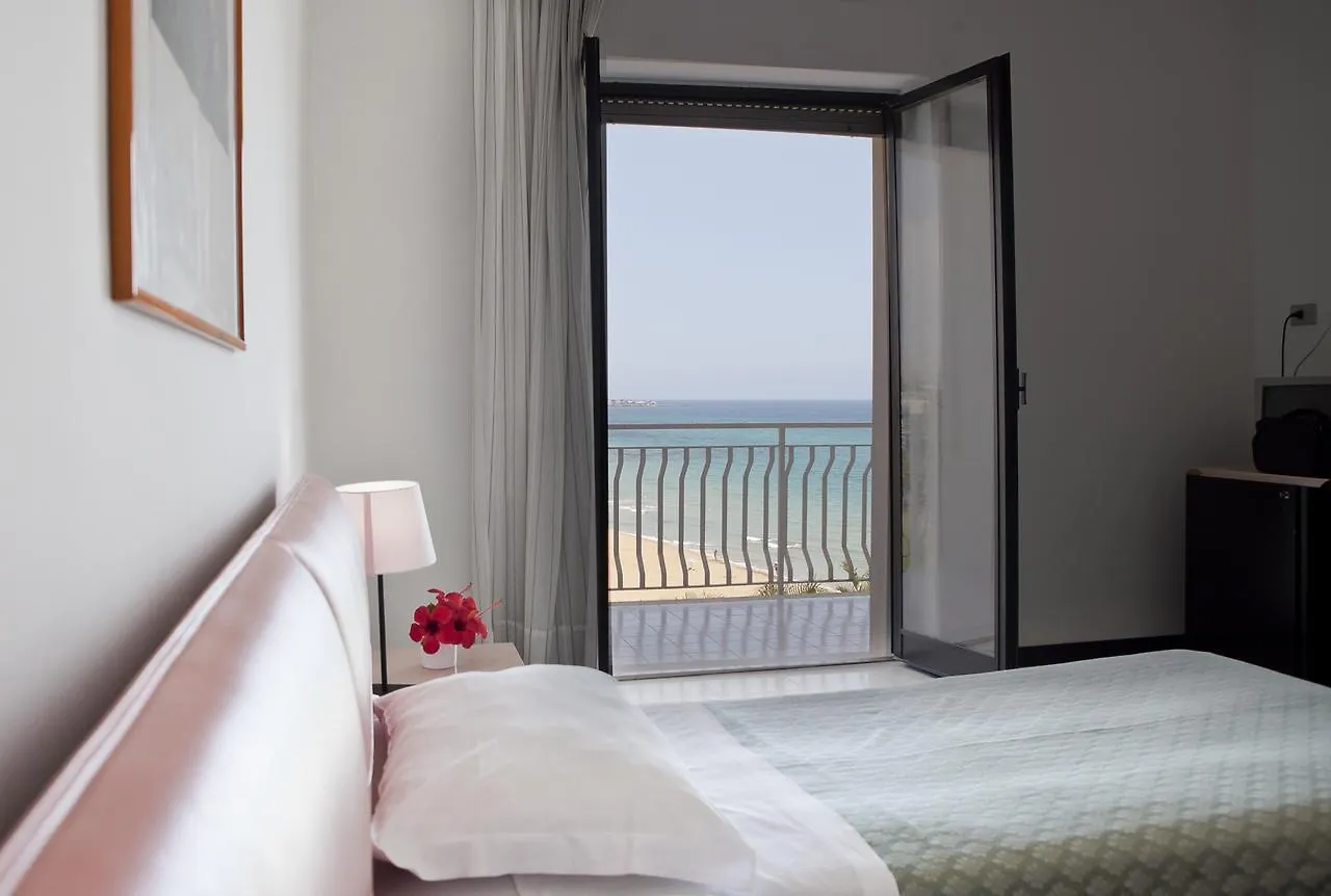 Futura Style Helios Hotel Noto